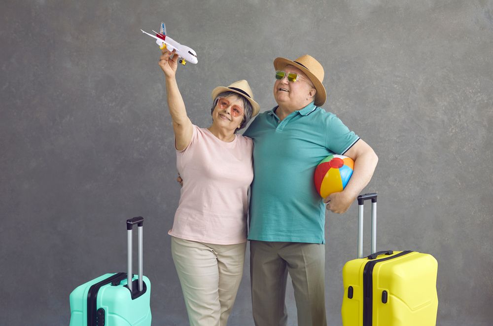 8 Best Flight Discounts for Seniors