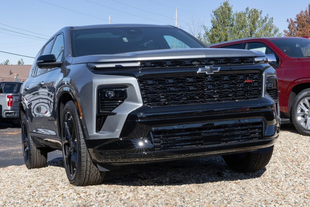 2026 Traverse RS: Sport Presence, Family Function